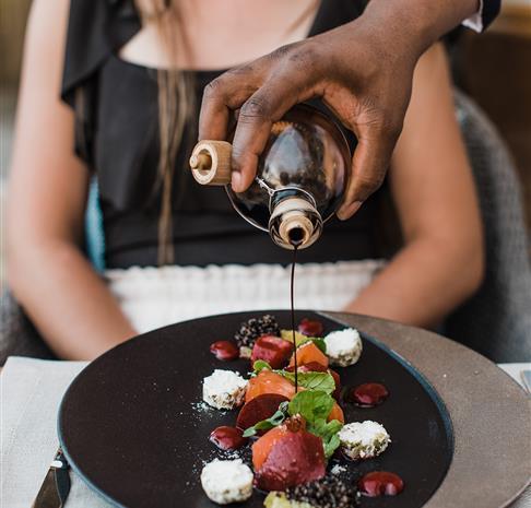 Delmare dining