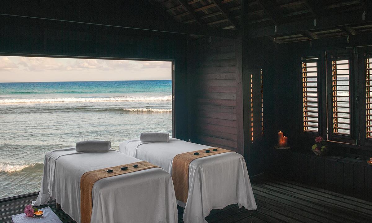 Spa beds near the beach